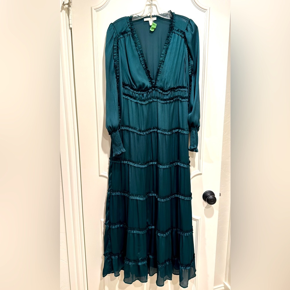Beautiful Chelsea and Violet dark green maxi dress